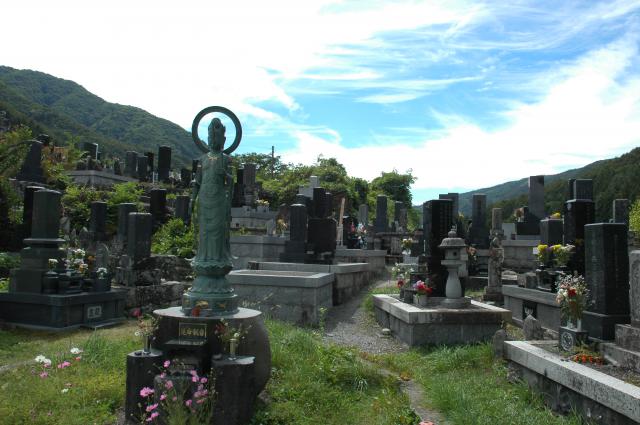 平沢墓地
